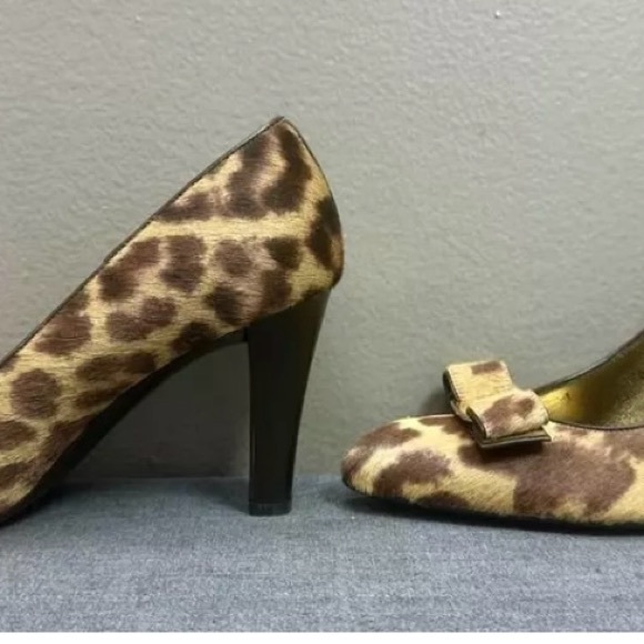 Salvatore Ferragamo Pony Hair Espresso Pumps With Logo Size 8.5 AA Made in Italy - Picture 3 of 3